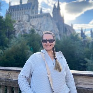 Meet your Posher, Francea